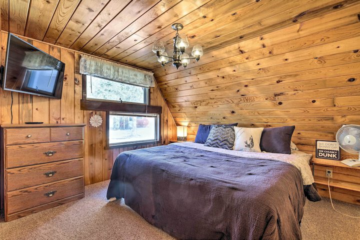 A-frame Cabin w / Private Boat Dock!