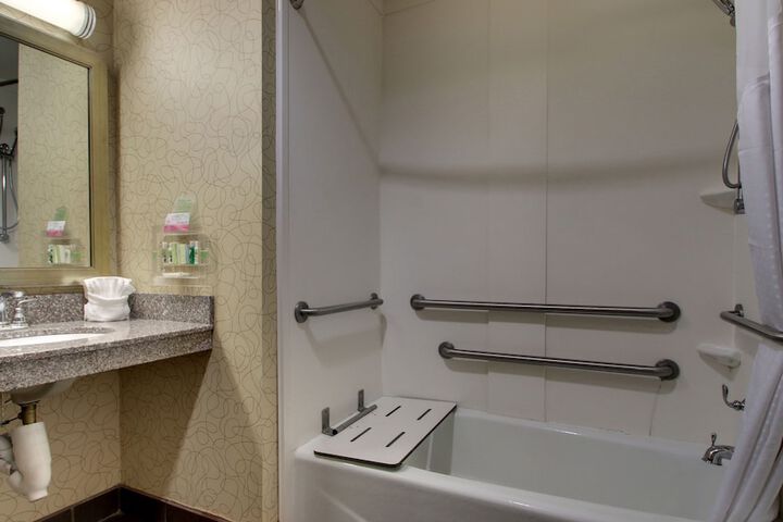 Room 43 of 69