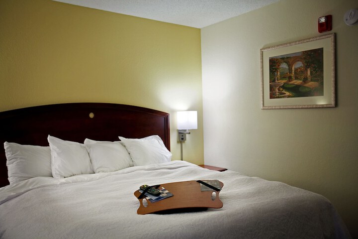 Room 28 of 51