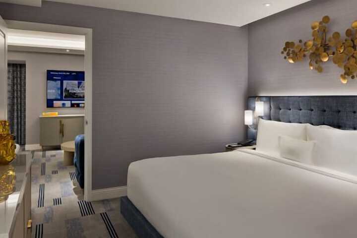 Room 56 of 182