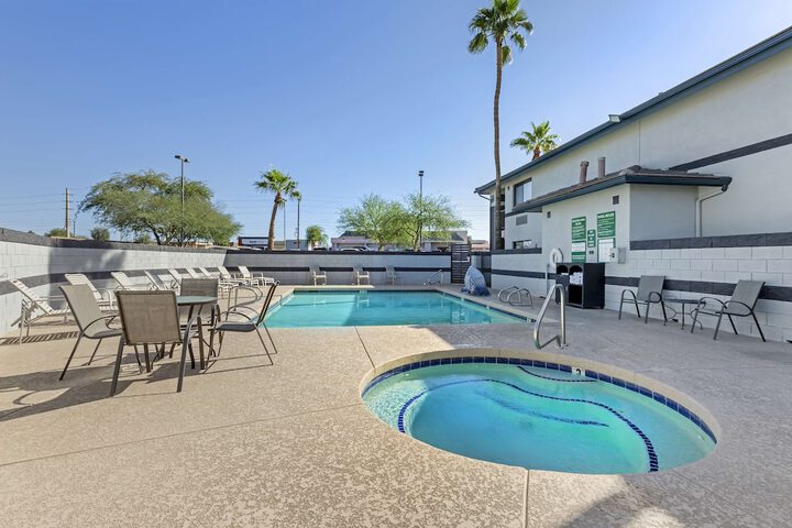 Pool 5 of 29