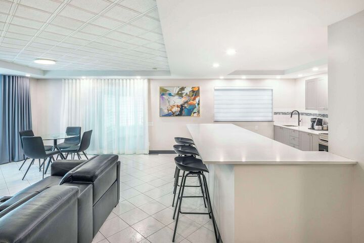 Les Suites de Laviolette an Ascend Collection Hotel