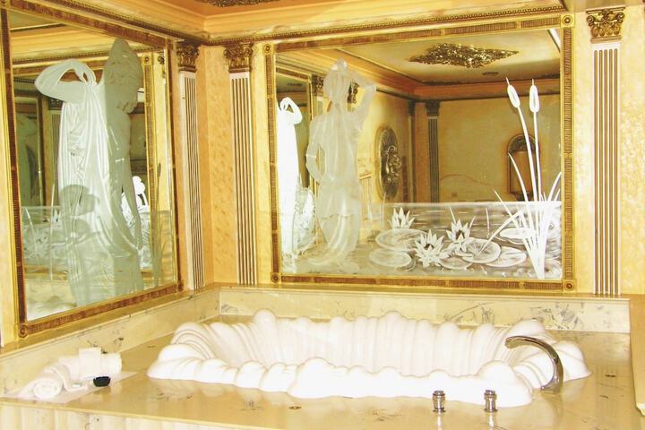 Room 9 of 50