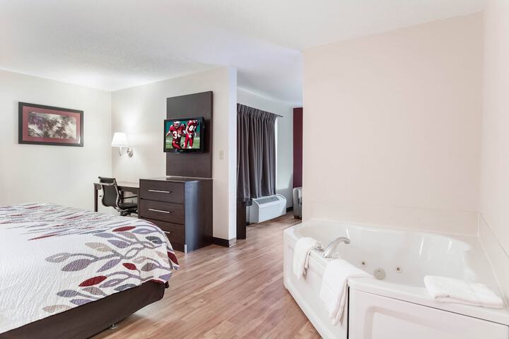 Room 14 of 38