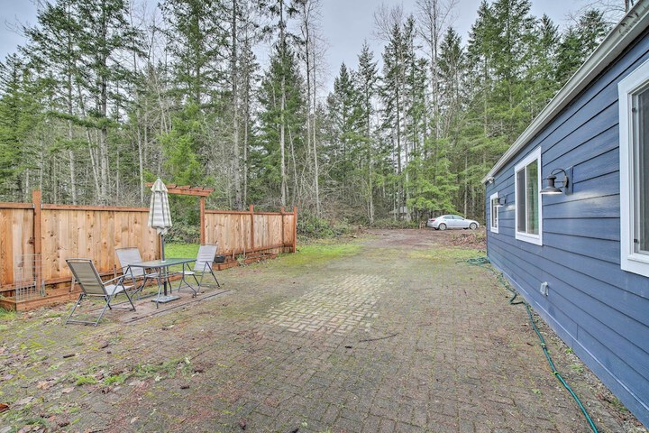 Quaint Cozy Outdoor Retreat Near Mt. Rainier!