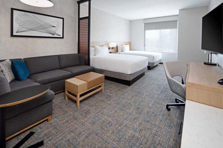 Room 11 of 34