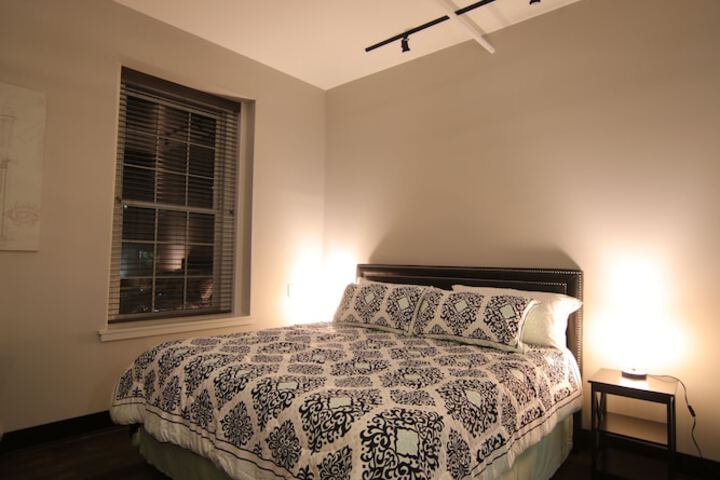 Room 25 of 37