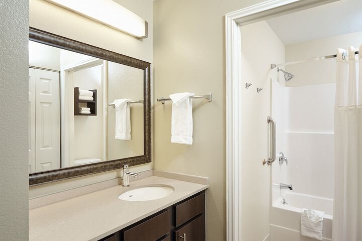 Staybridge Suites Lincolnshire by IHG