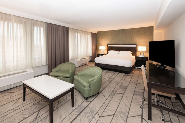 DoubleTree by Hilton Newark Penn Station