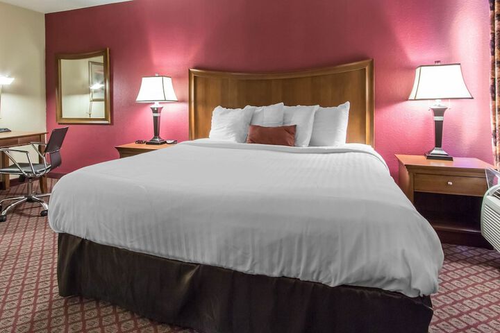 Room 10 of 39