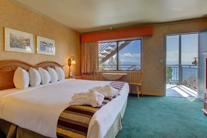 Pepper Tree Inn