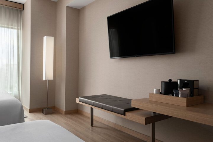 Room 14 of 64