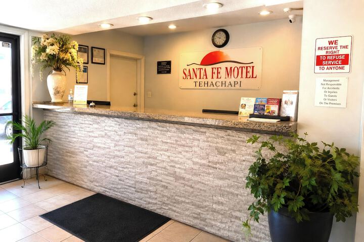 Santa Fe Motel Tehachapi by Hotel O