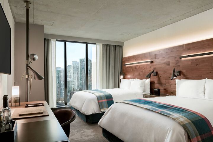 Room 38 of 102