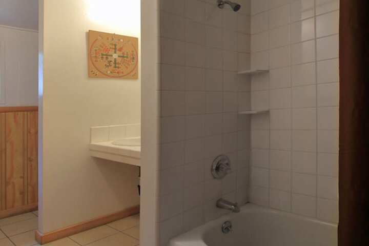 Room 80 of 144