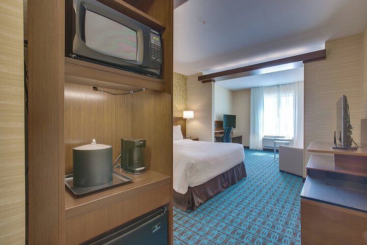 Room 14 of 25