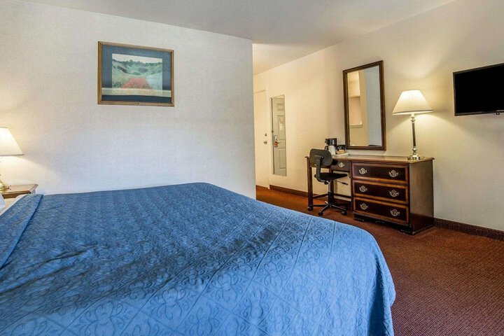 Room 21 of 28