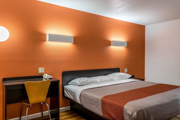 Room 19 of 30