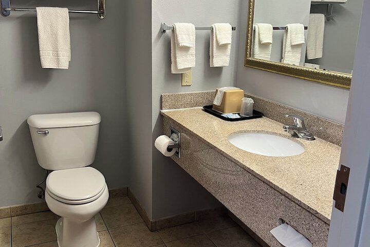 Room 4 of 14