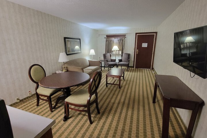 Room 8 of 62