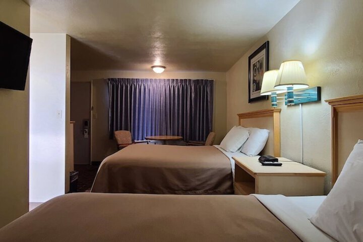 Room 16 of 19