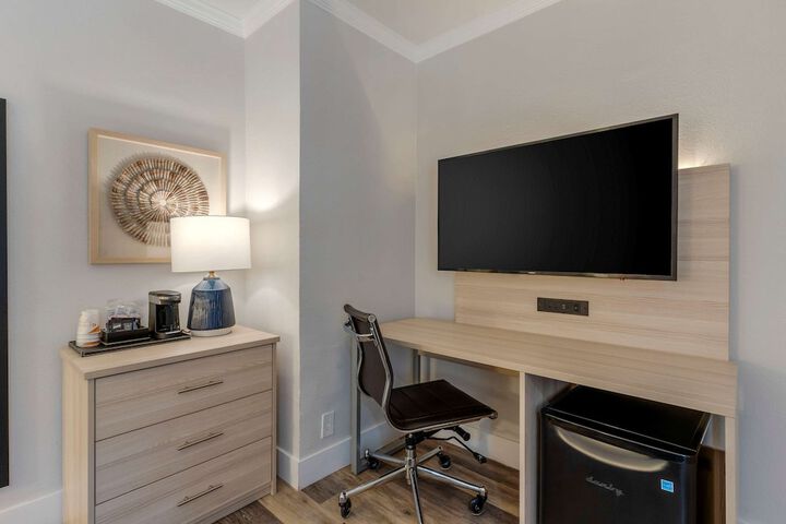 Room 42 of 65
