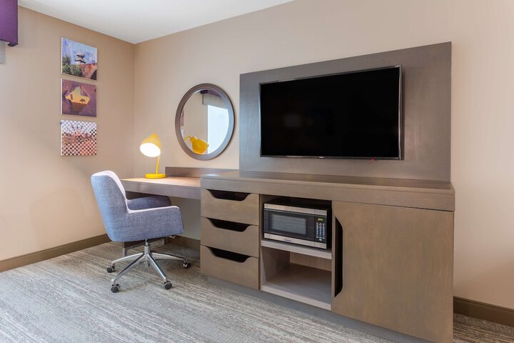 Room 14 of 39