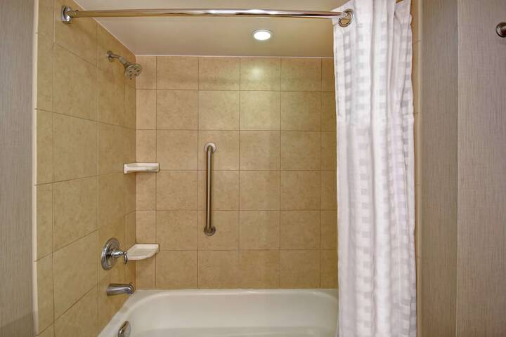 Embassy Suites by Hilton Montgomery Hotel & Conference Ctr
