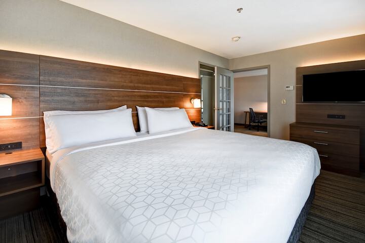 Room 40 of 57