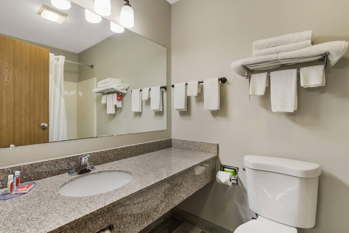 Econo Lodge Inn & Suites Yankton