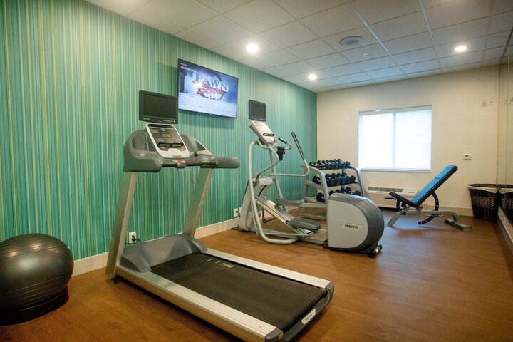 Holiday Inn Express Hotel & Suites BEAUMONT NW by IHG