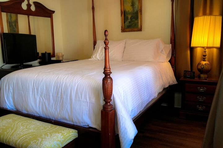 Room 92 of 104