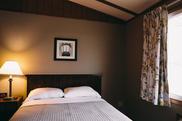 Room 9 of 20