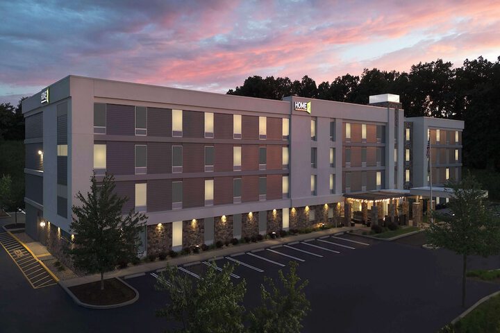 Hotel 1 of 48