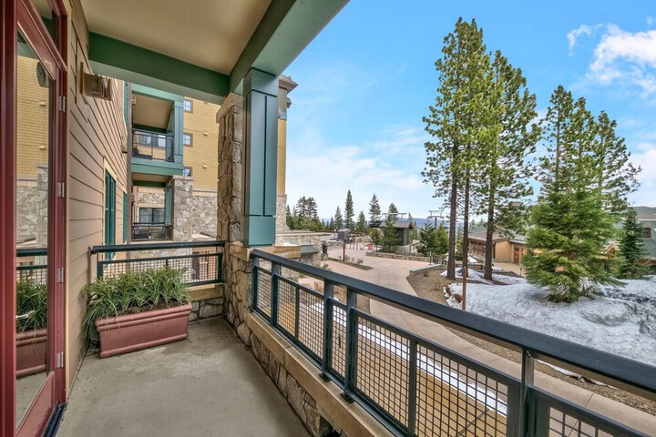 Terrace/Patio 21 of 27