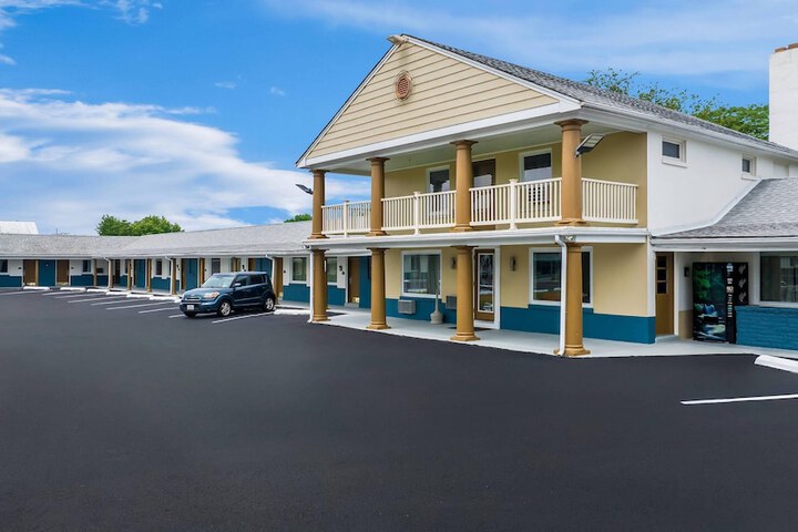 Econo Lodge Palmyra - Hershey