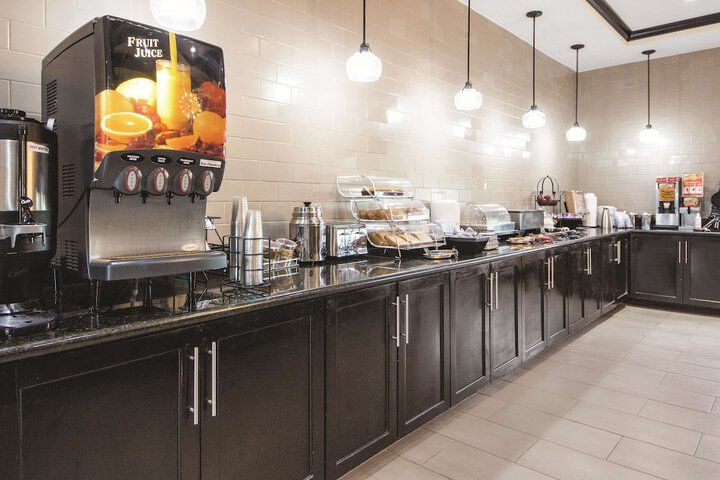 La Quinta Inn & Suites by Wyndham McKinney