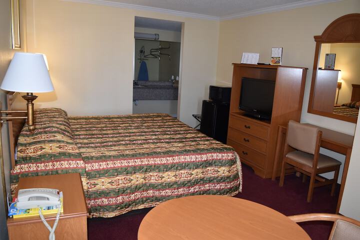 Room 14 of 27