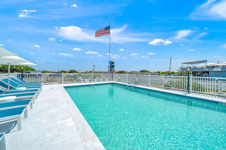 Pool 4 of 75