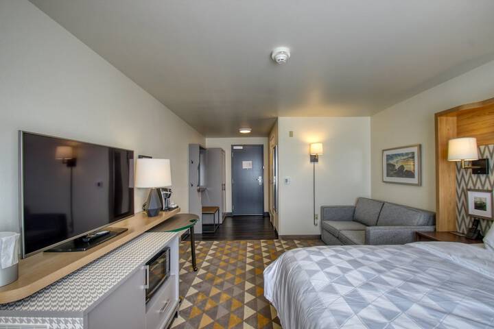 Room 28 of 57