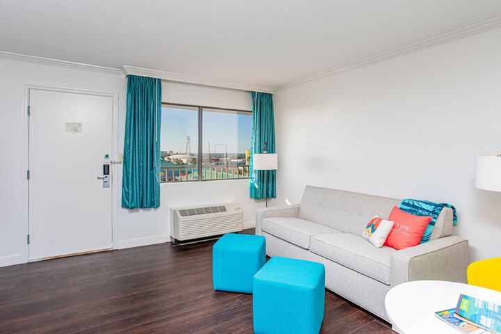 Room 53 of 95