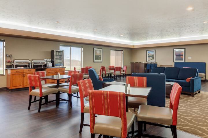Comfort Inn & Suites Mitchell I-90