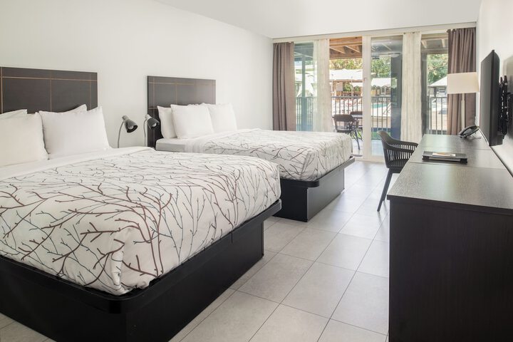 Casey Key Resorts - Mainland