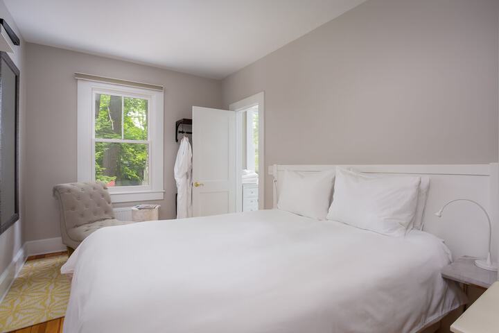 Room 42 of 69