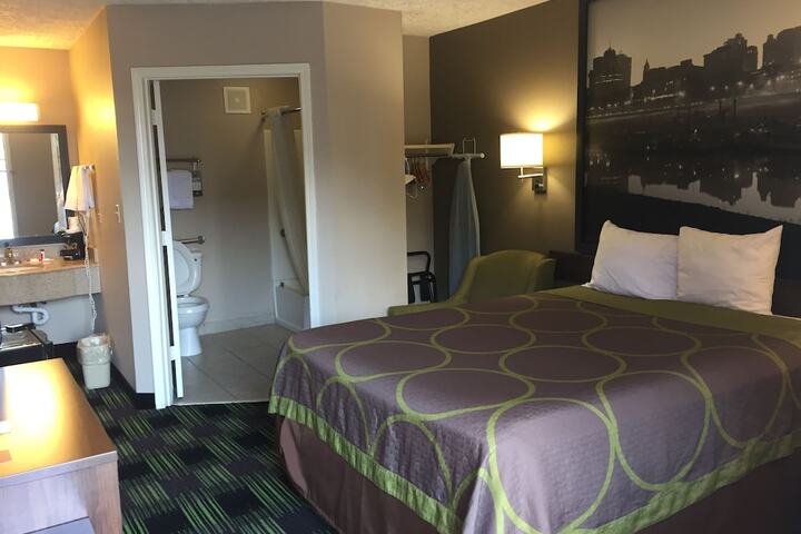 Room 21 of 30