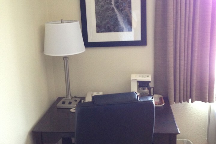 Room 16 of 60
