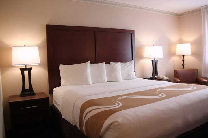 Room 10 of 13