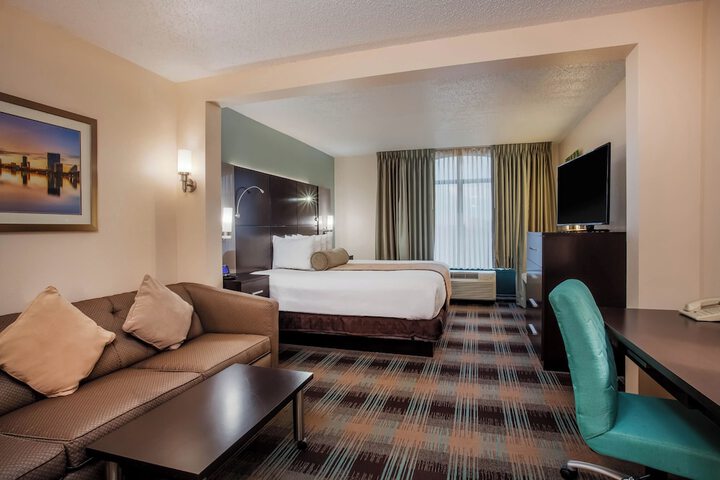 Room 20 of 33