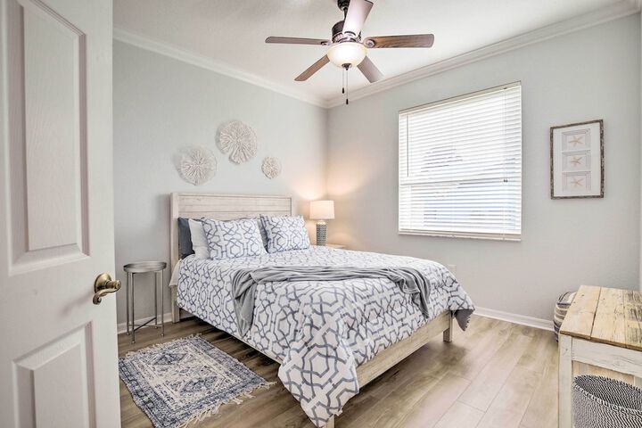 Heated Pool / spa & Dock: Apollo Beach Home on Canal