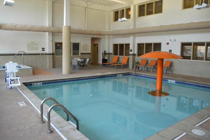Hampton Inn & Suites Jamestown ND